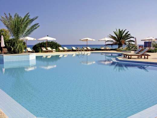 Een foto van een overzicht van The Bay Hotel & Suites