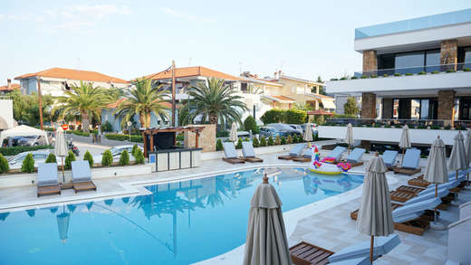 Agnes Deluxe Hotel