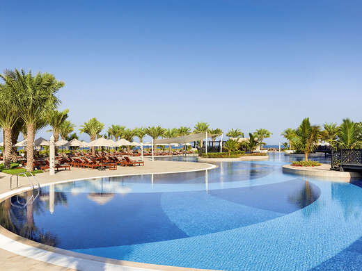 Een foto van het zwembad bij Waldorf Astoria Ras Al Khaimah