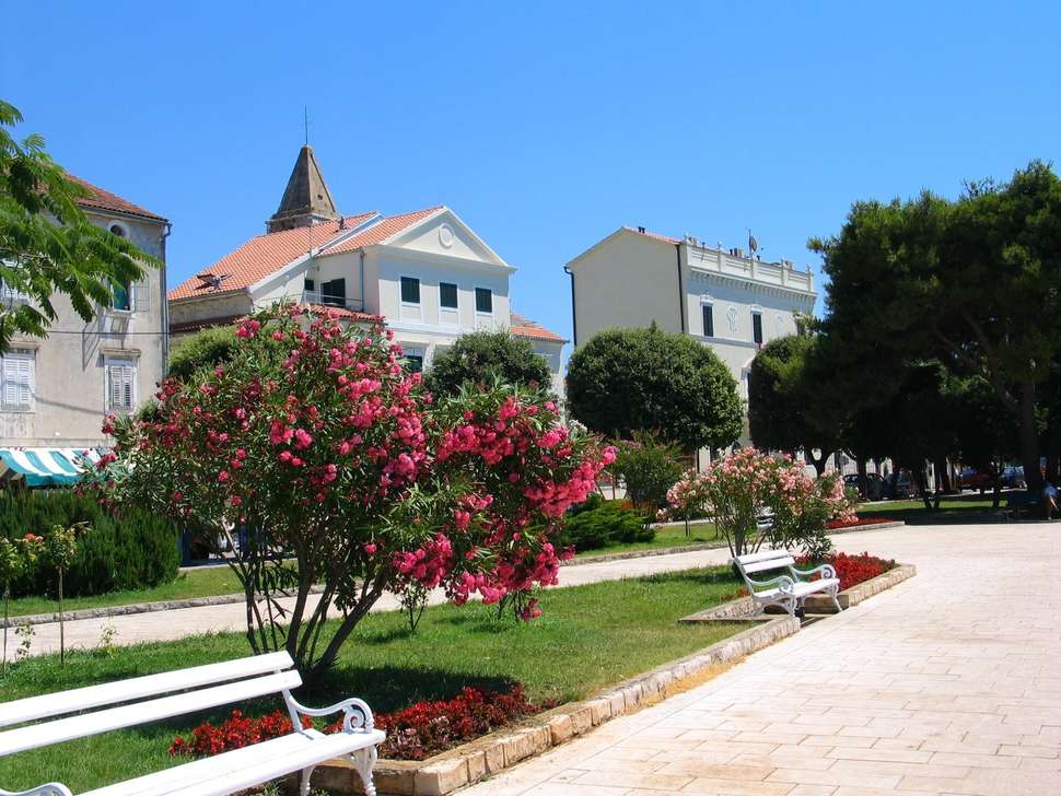 Een foto van het terras bij Villa Donat