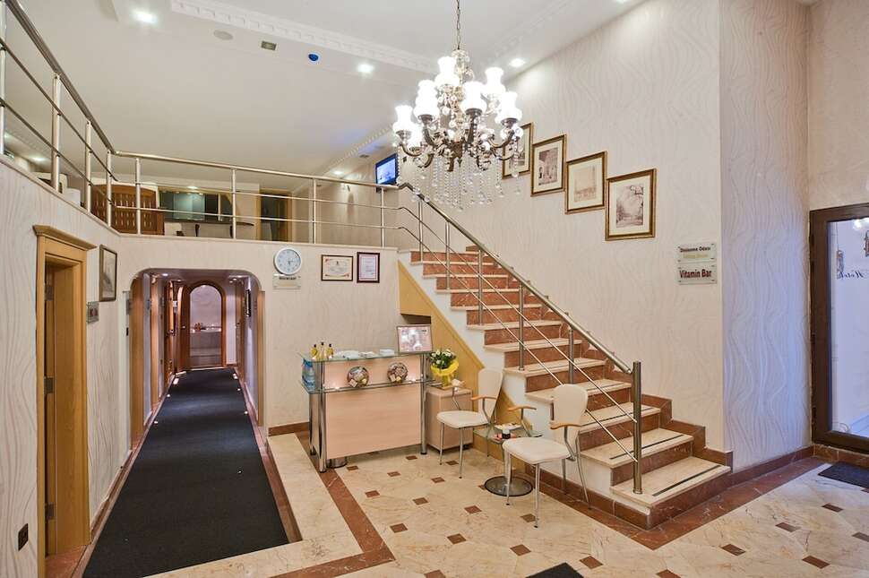 Een foto van het interieur van The Byzantium Hotel