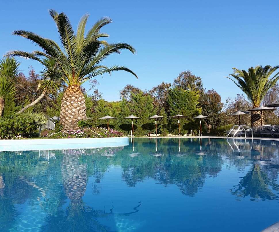 Een foto van het zwembad bij Alexandros Palace Hotel & Suites