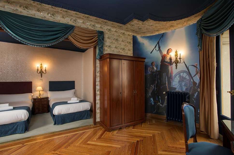 Een foto van Casual Madrid Del Teatro