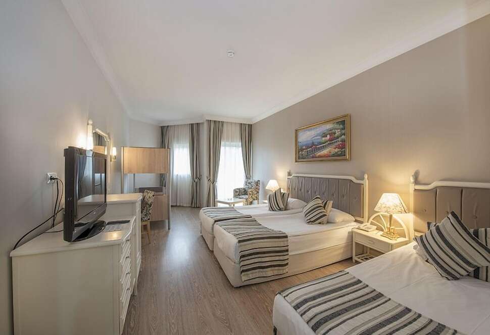 Ein Foto Crystal Tat Beach Pearl Collection