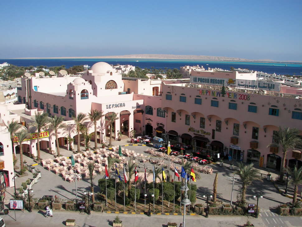 Een foto van de buitenkant van Le Pacha Resort
