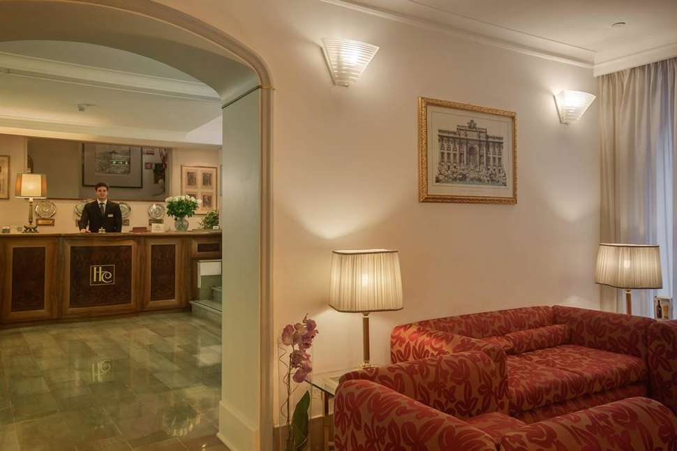 Een foto van het interieur van Hotel Cecil Rome