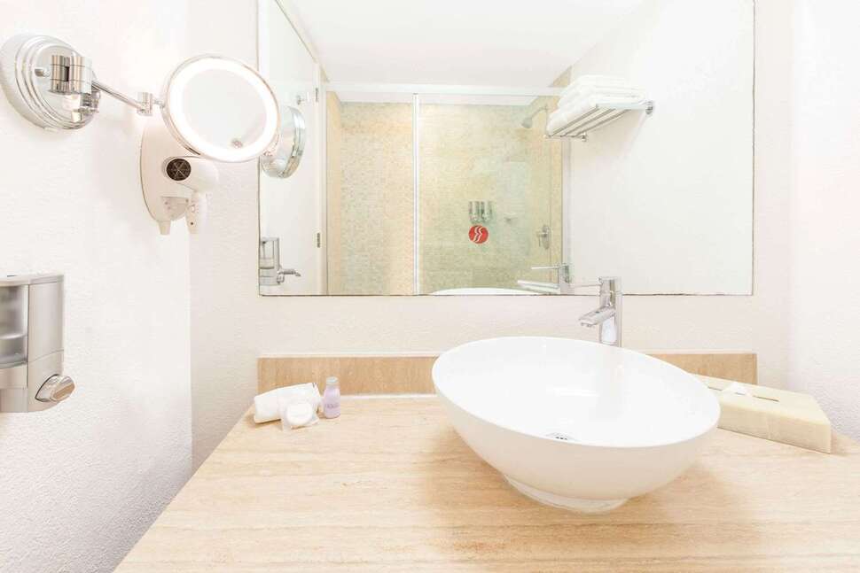 Een foto van Hotel Adhara Express