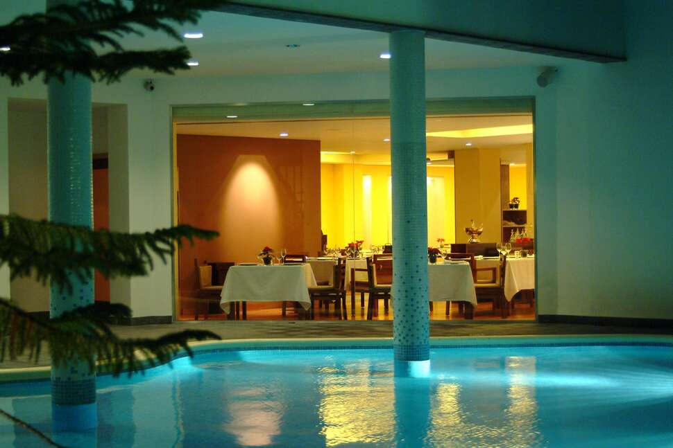 Een foto van het zwembad bij Hotel Do Colegio
