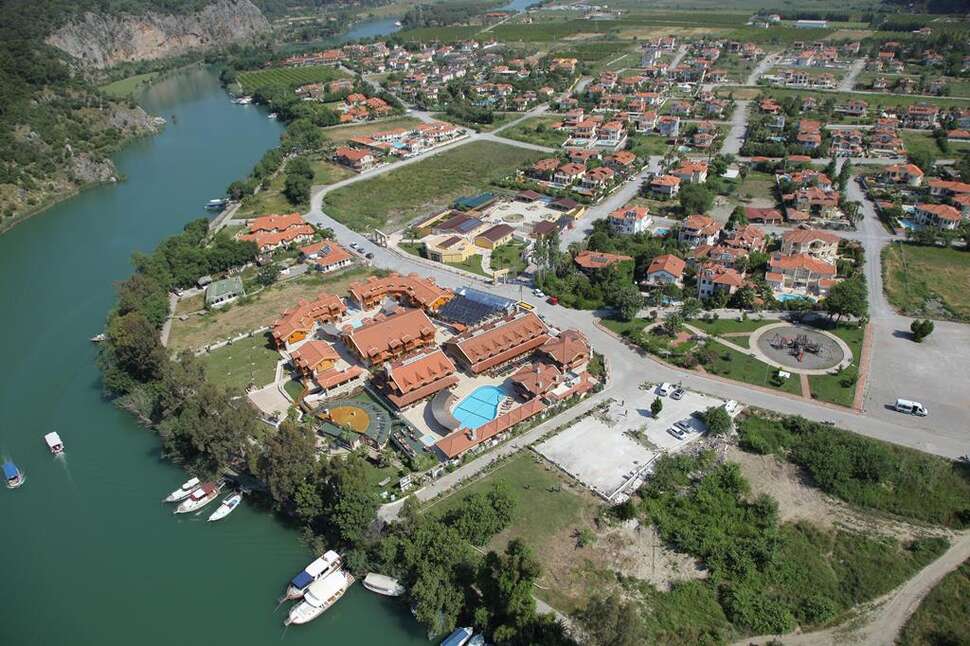 Een foto van de buitenkant van BC Spa Dalyan