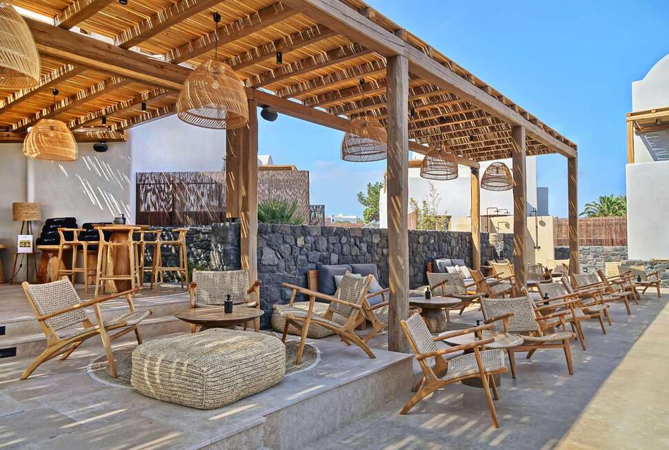 Ein Foto von der Terrasse im Raddison Blu Zaffron Resort
