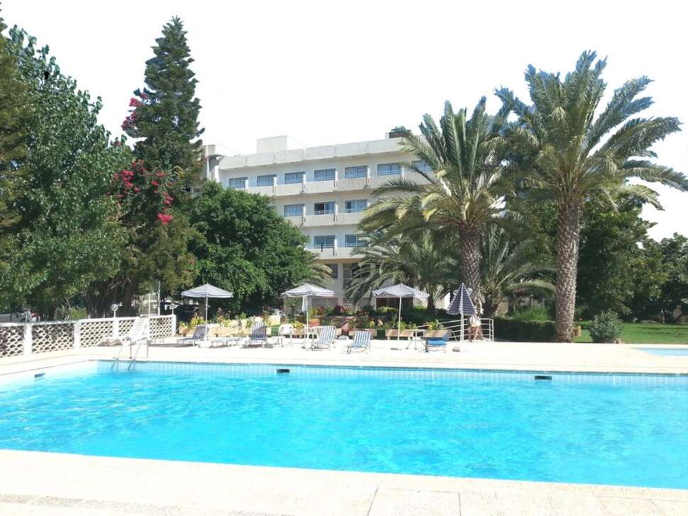 Een foto van het zwembad bij Marion Hotel