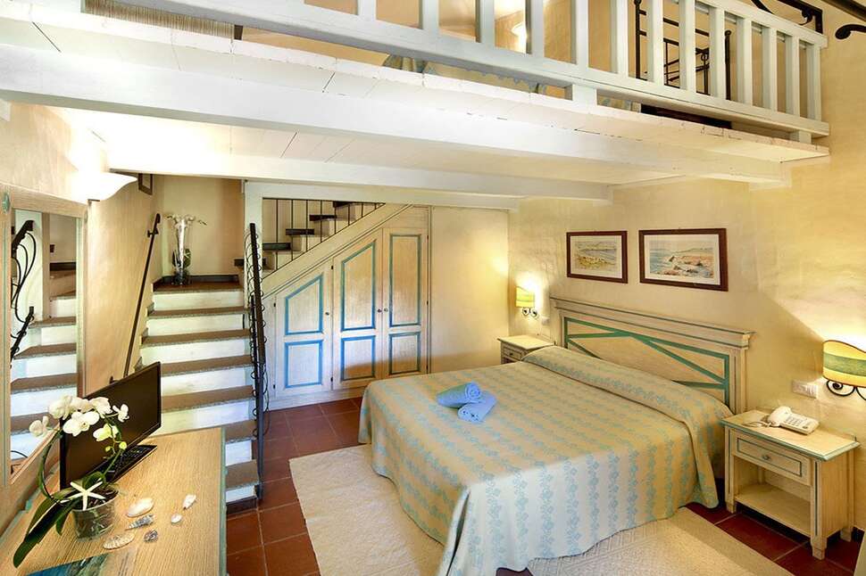 Ein Foto Colonna Hotel Du Golf