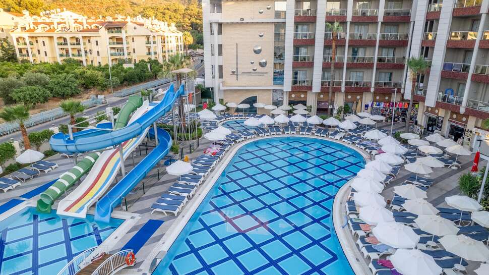 Ein Foto Grand Pasa Hotel
