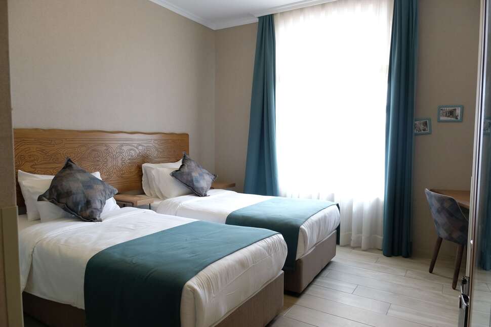 Ein Foto Galatahan Hotel