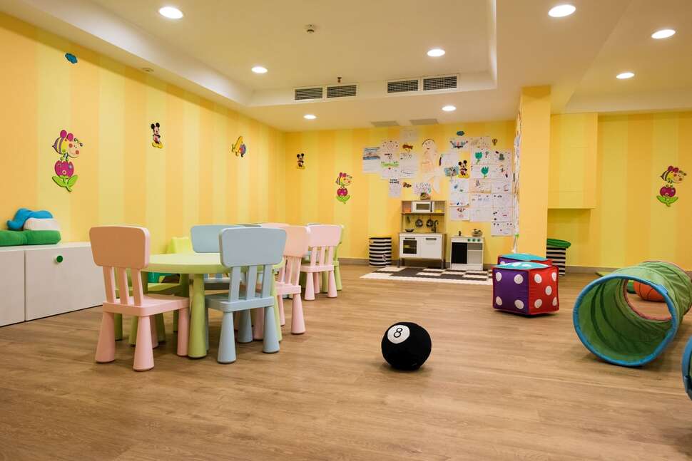 Een foto van de faciliteiten bij Alimounda Mare
