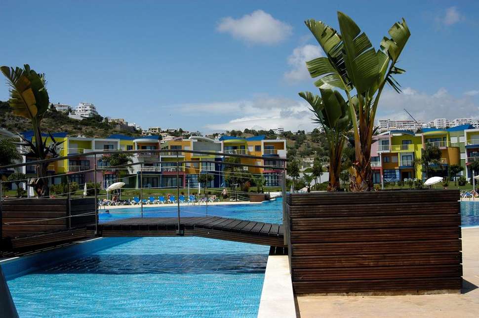Een foto van het zwembad bij Orada Marina de Albufeira