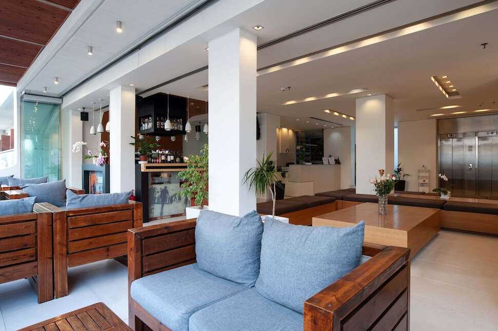 Een foto van het interieur van Atlantis City Hotel
