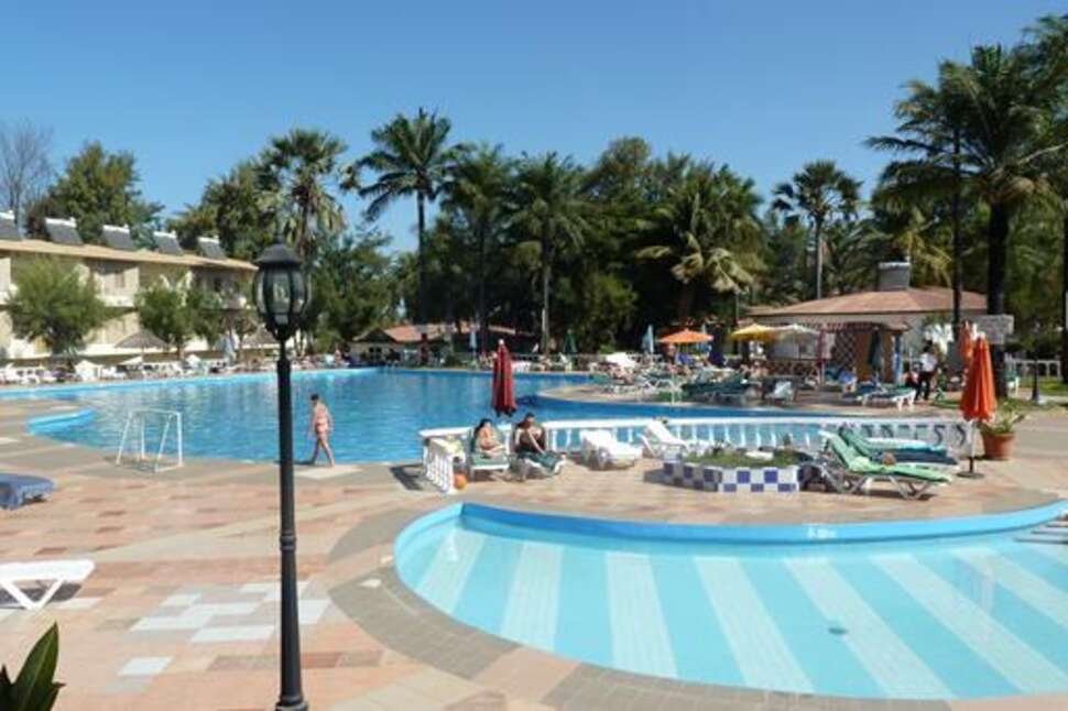 Een foto van het zwembad bij Palma Rima Hotel