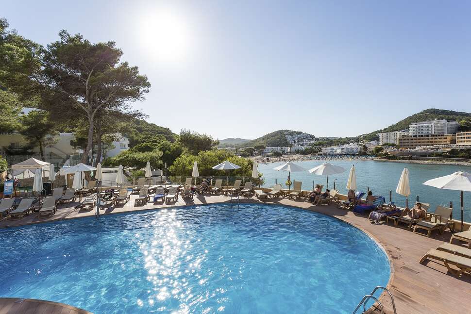 Ein Foto vom Pool im Palladium Hotel Cala Llonga