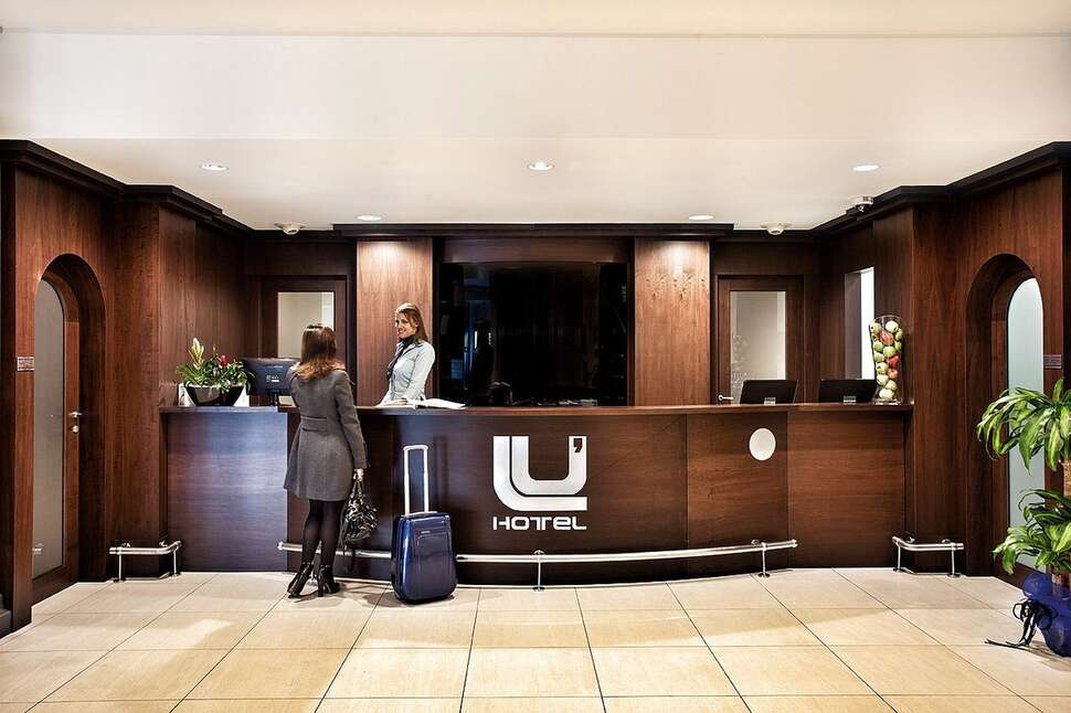 Een foto van het interieur van Lu' Hotel Carbonia
