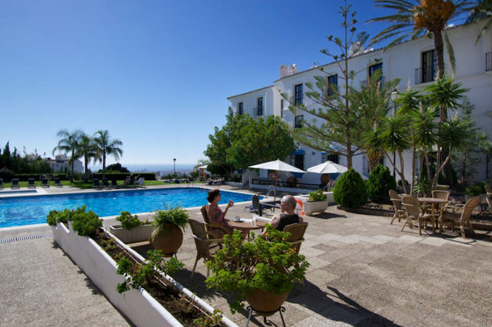 Een foto van het zwembad bij Ilunion Hacienda de Mijas