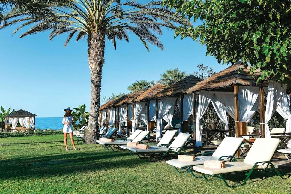 Een foto van Constantinou Bros Athena Royal Beach Hotel