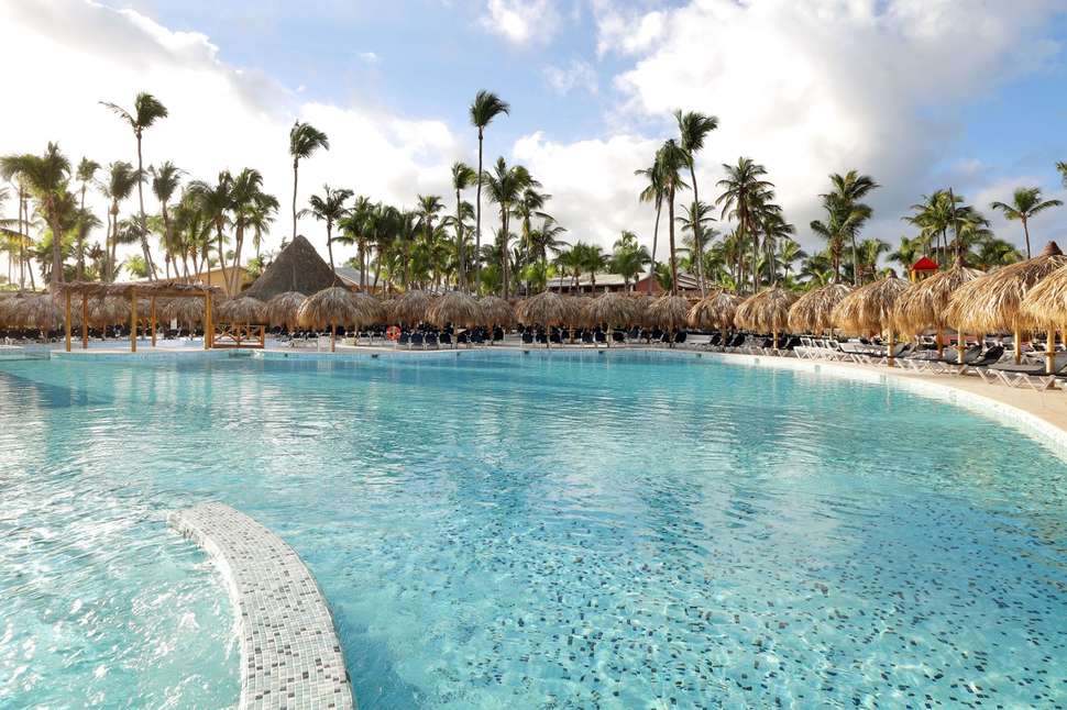 Een foto van het zwembad bij Grand Palladium Punta Cana Resort & Spa