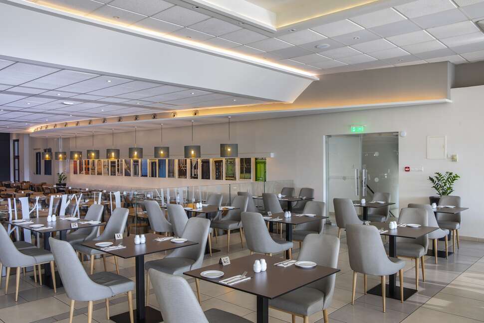Een foto van de faciliteiten bij Mayfair Hotel
