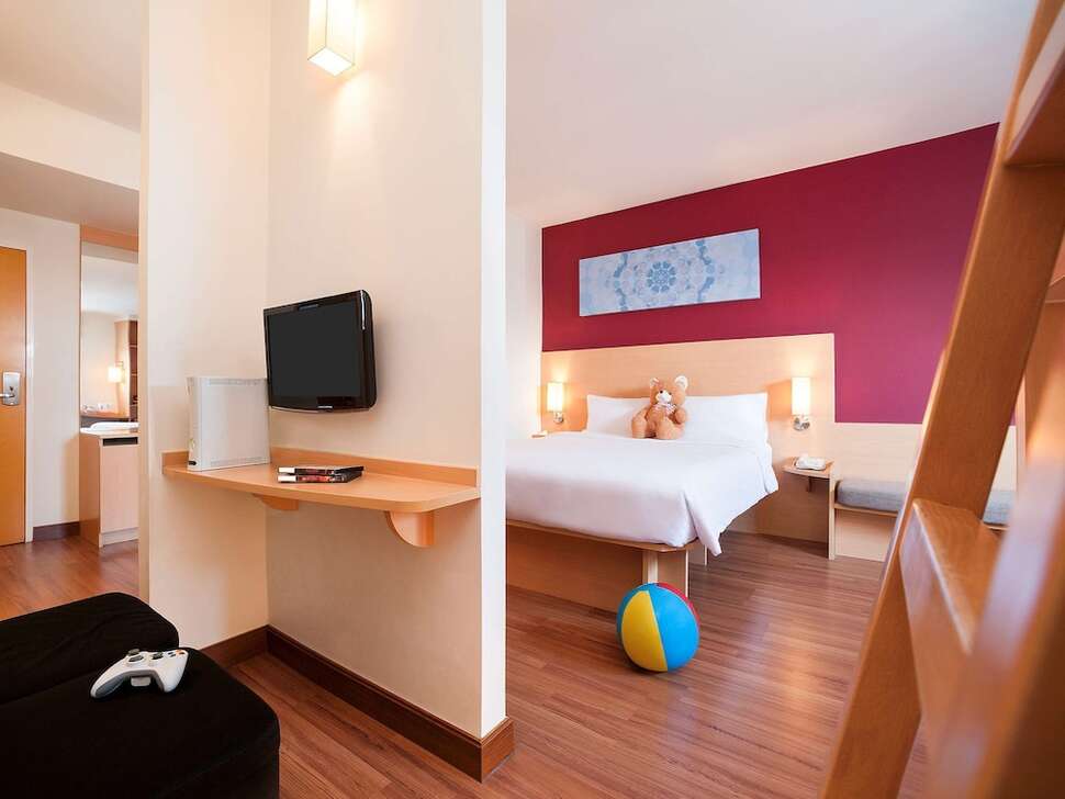 Ein Foto Ibis Bangkok Riverside