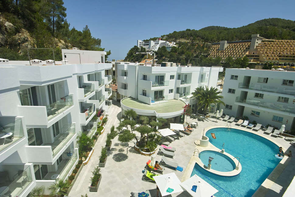 Een foto van het zwembad bij Balansat Resort