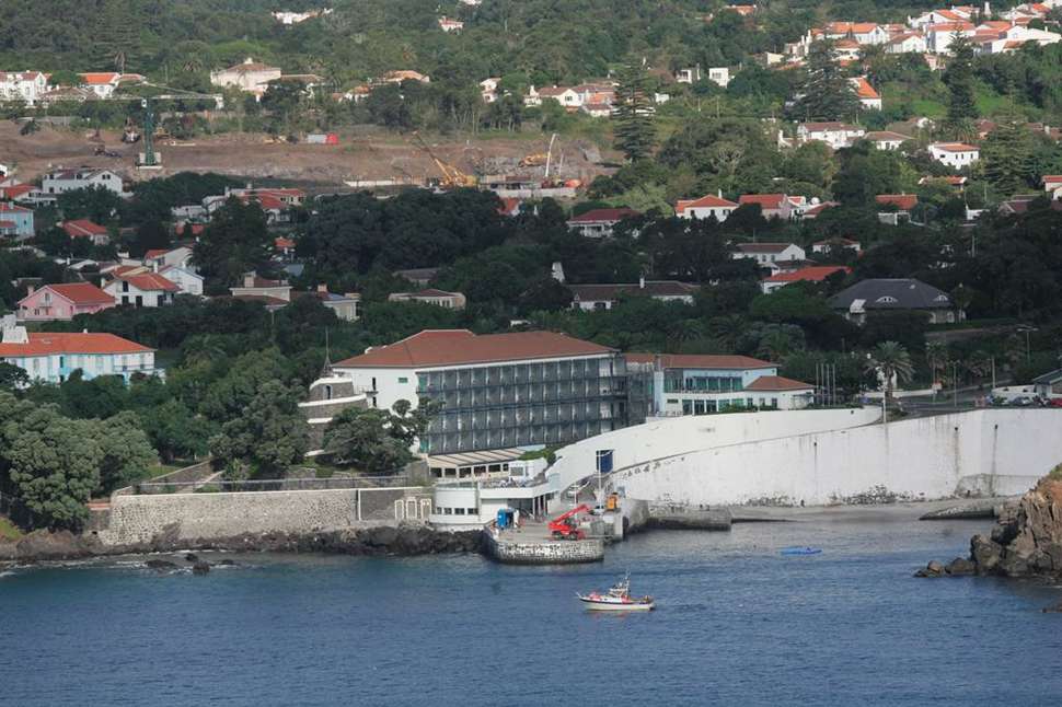 Een foto van de buitenkant van Hotel Do Caracol