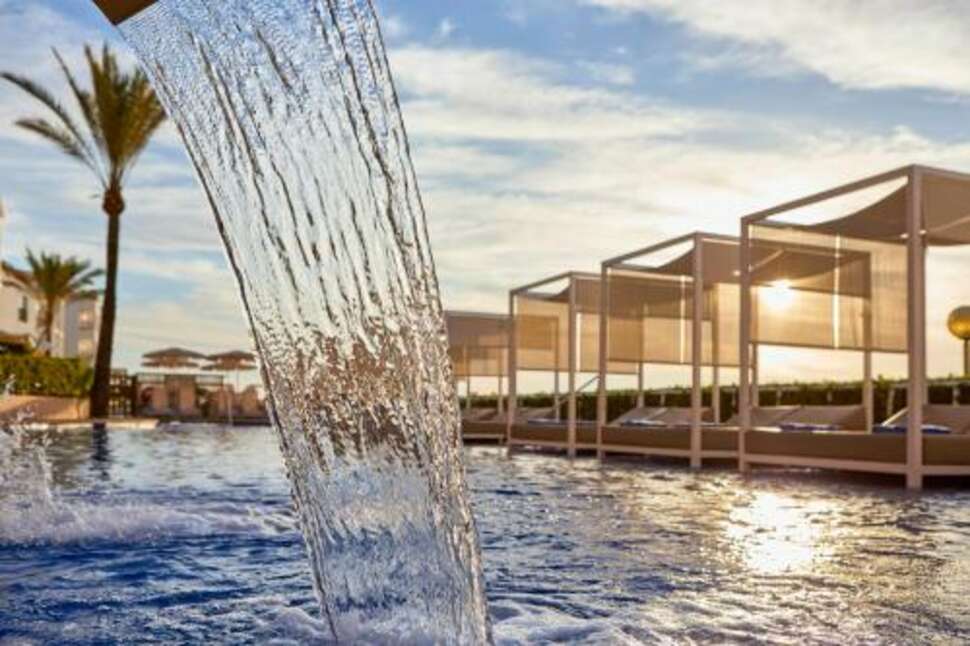 Een foto van Hotel Zafiro Cala Mesquida