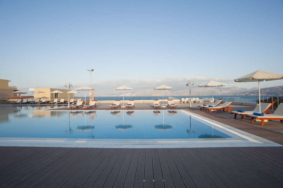 Een foto van het zwembad bij Miramare Resort & Spa