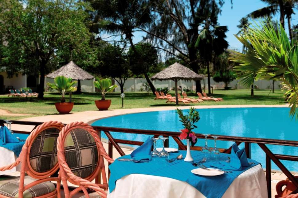 Een foto van het zwembad bij Neptune Paradise Beach Resort & Spa