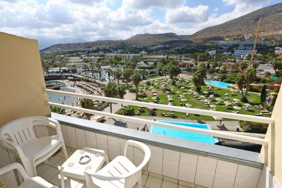 Een foto van Eri Beach & Village Hotel