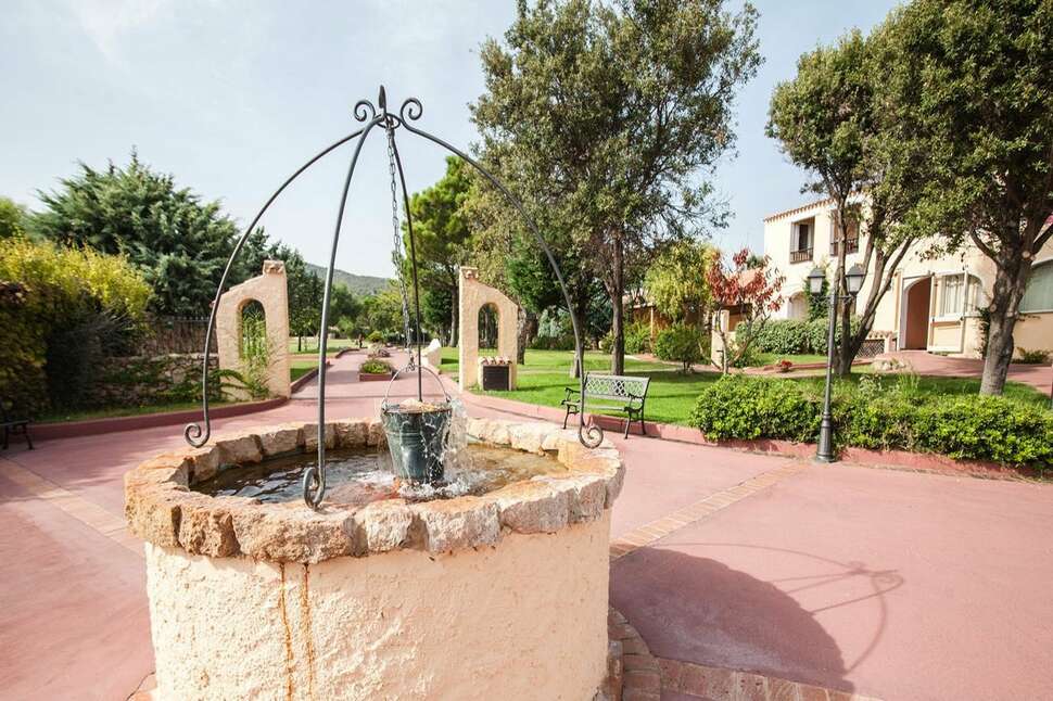 Ein Foto Colonna Hotel Du Golf
