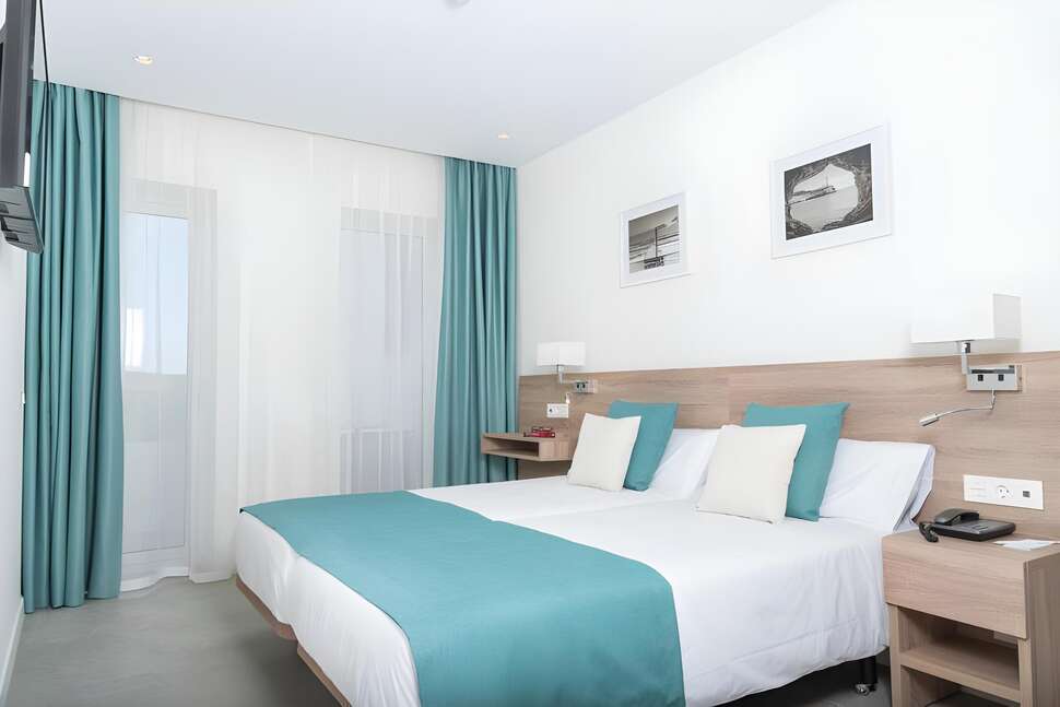 Ein Foto Aparthotel Marina Drach