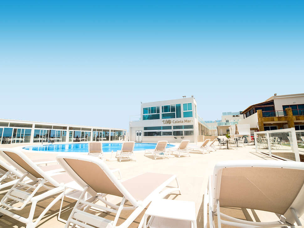 Ein Foto vom Pool im Hotel Boutique Tao Caleta Mar