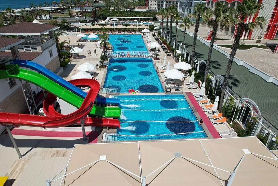 Een foto van het zwembad bij Orange County Resort Hotel Belek