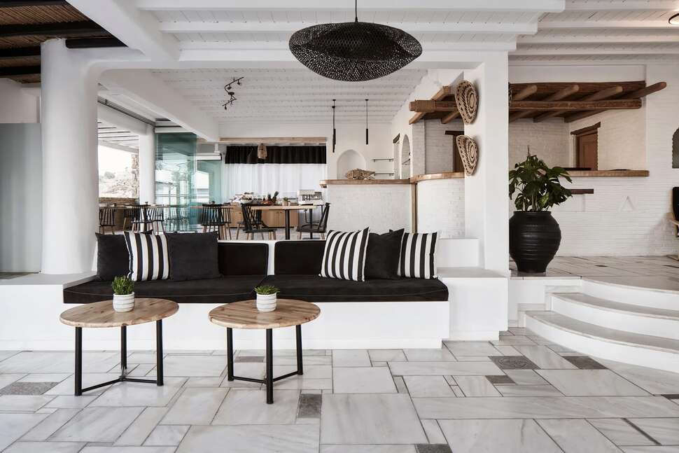 Een foto van Mr & Mrs White Mykonos