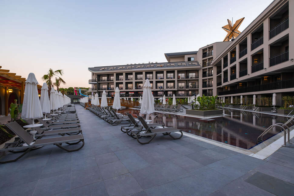 Een foto van het zwembad bij Hotel The X Belek