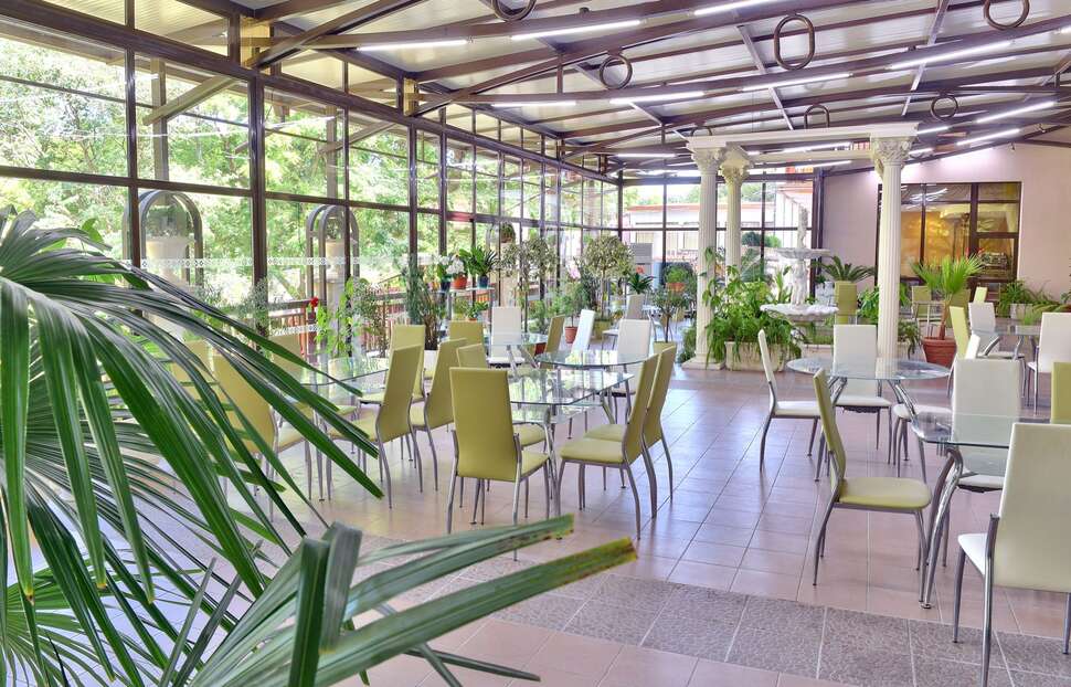Een foto van Estreya Palace & Residence