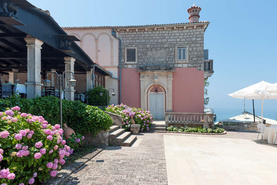 Ein Foto von der Außenansicht des Maistra Select Island Hotel Istra