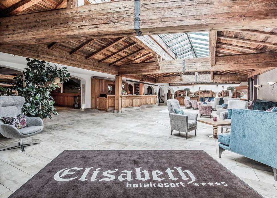 Een foto van het interieur van Hotel Elisabeth Kirchberg