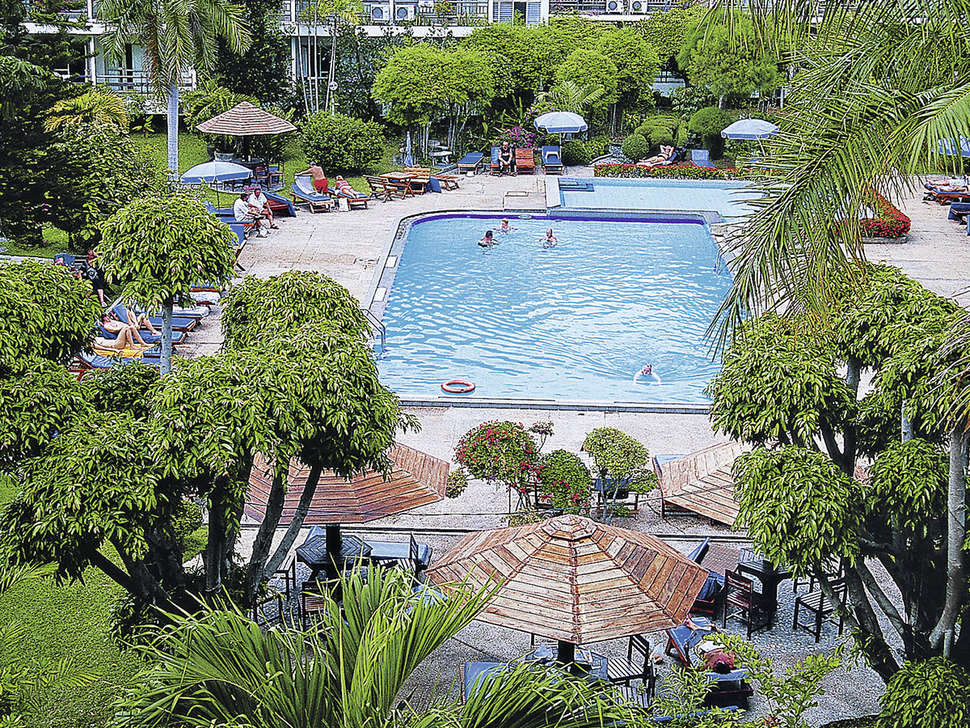 Een foto van het zwembad bij Sunshine Garden Resort