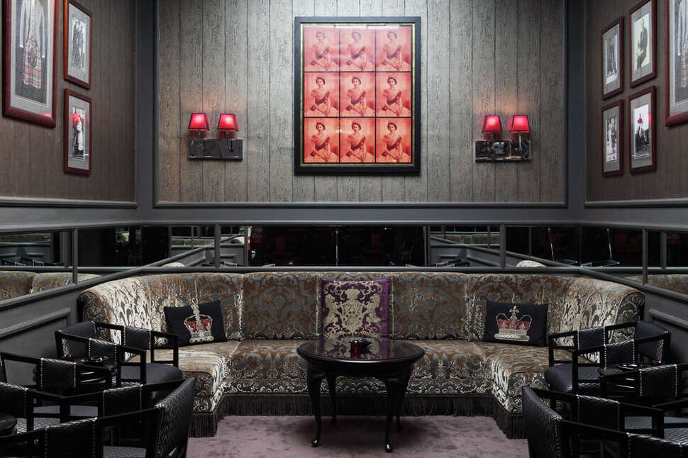 Een foto van het interieur van Grande Hotel Do Porto