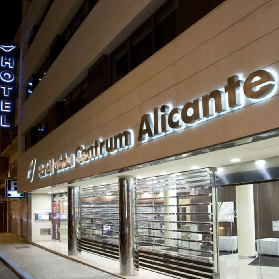 Een foto van de buitenkant van Eurostars Centrum Alicante