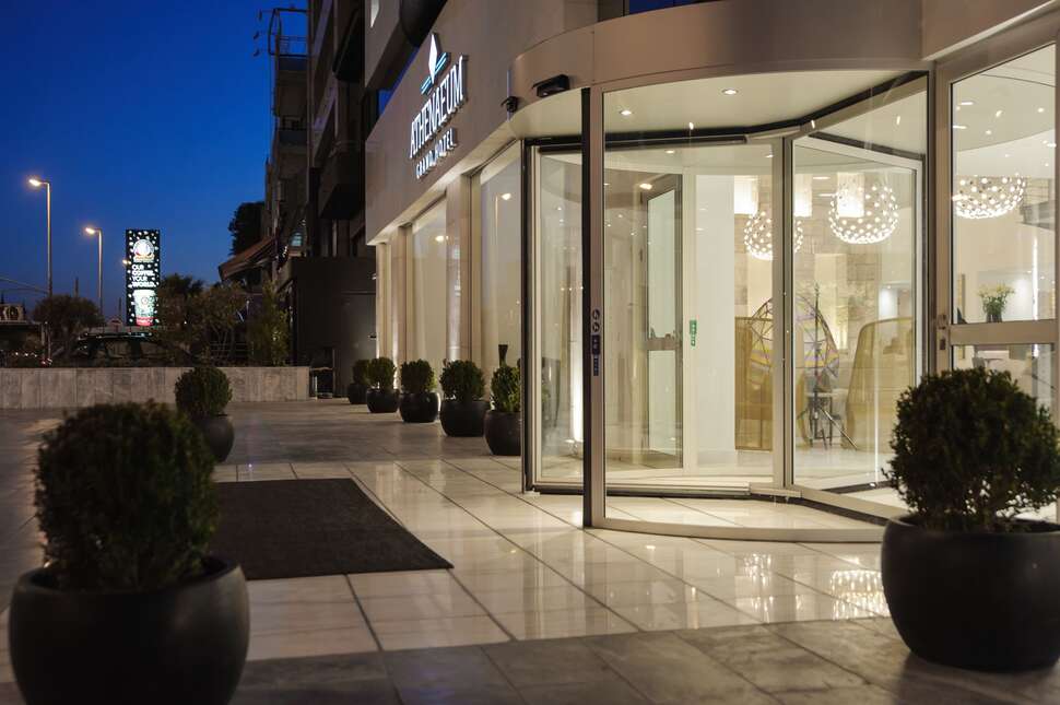 Ein Foto Athenaeum Grand Hotel