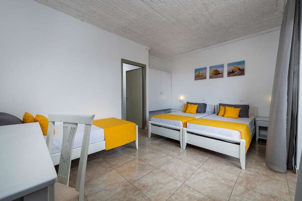 Een foto van Niriides Beach Hotel