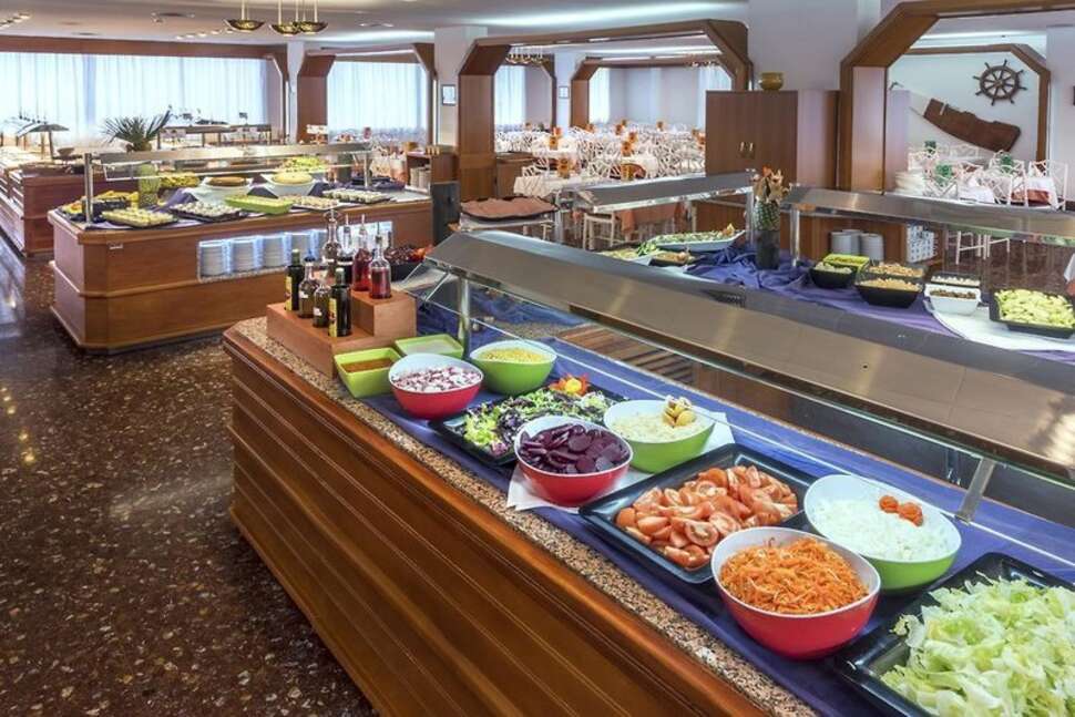 Een foto van de faciliteiten bij Hotel GHT Aquarium & Spa